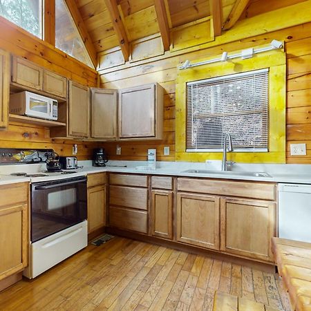 Sugar Bear Cabin Sevierville Exterior photo